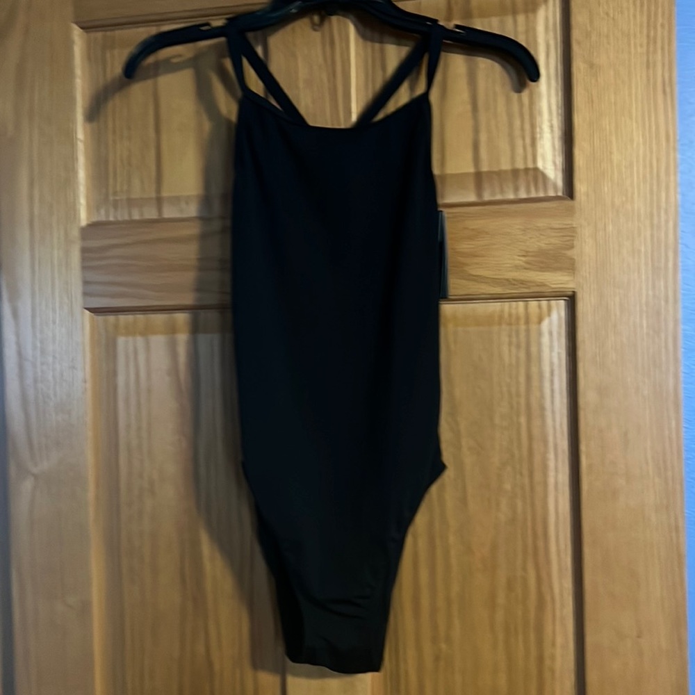 NWT TYR DURAFAST Diamond fit swimsuit